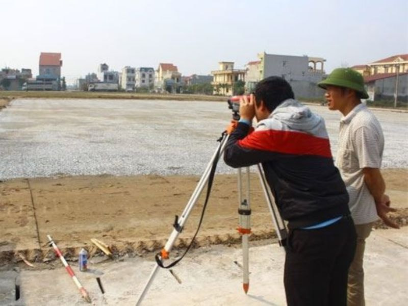 Quy trình thi công sân bóng cỏ nhân tạo chuyên nghiệp