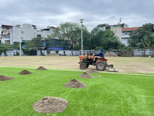 Dich vu thi cong tron goi san bong da co nhan tao Khanh Phat