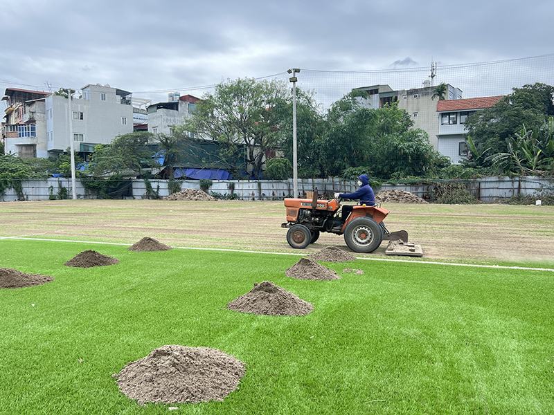 Cách Kéo Dài Tuổi Thọ Sân Cỏ Nhân Tạo