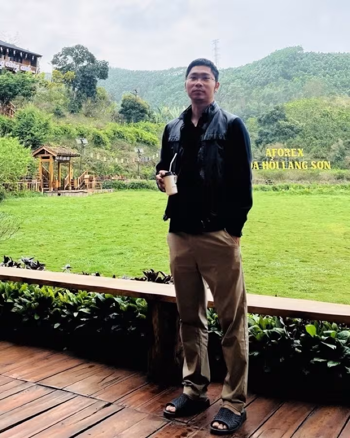 Lê Minh chuyên gia tư vấn cỏ nhân tạo Khánh Phát