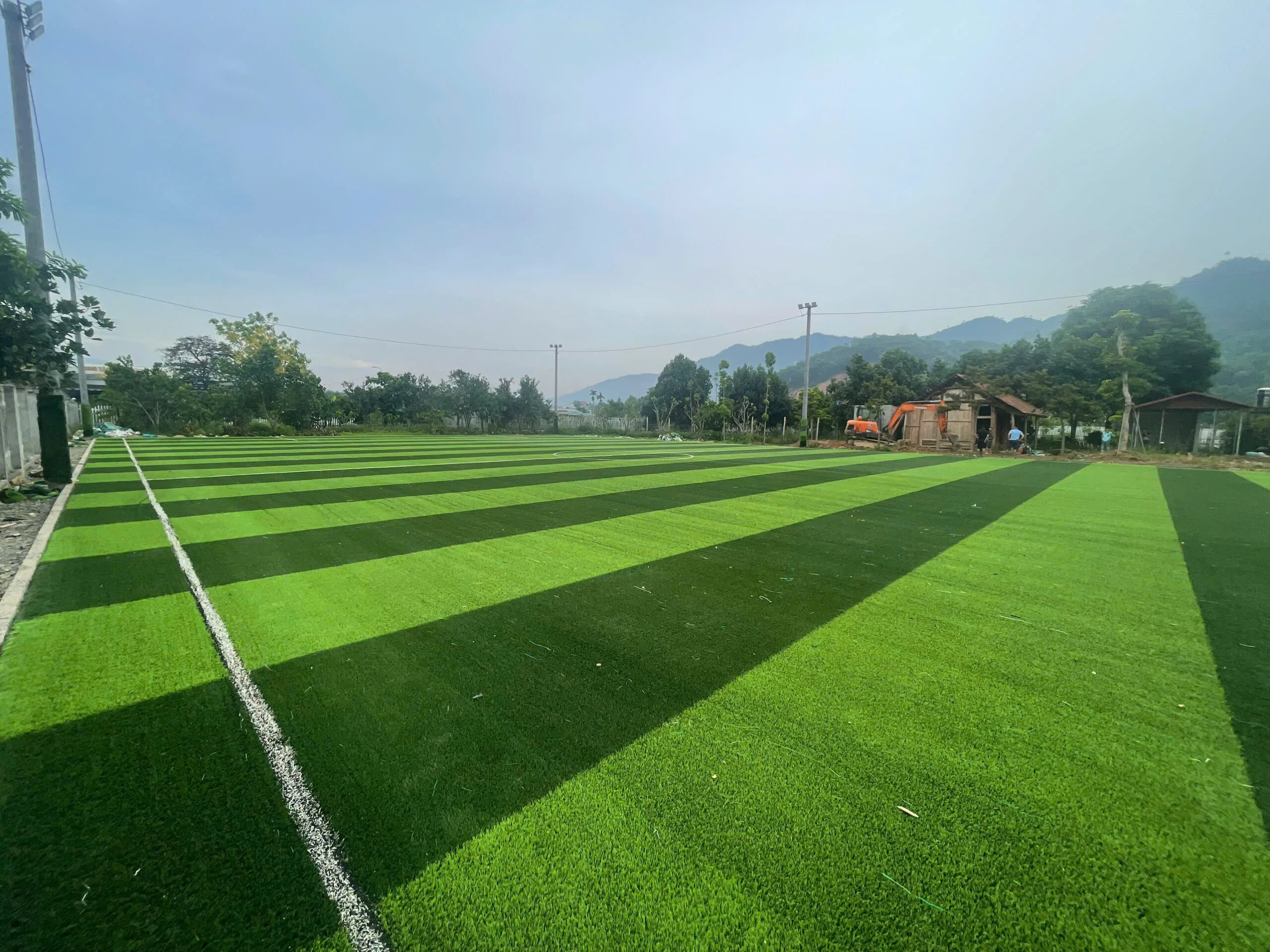lòng sân thi đấu 30 x 50m sân bóng Yên Lập Phú Thọ lòng sân thi đấu 30 x 50m sân bóng Yên Lập Phú Thọ