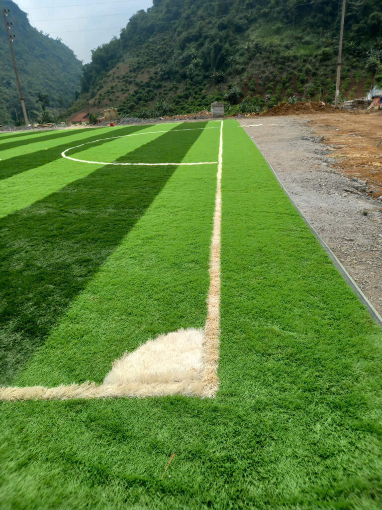 Góc sân bóng cỏ nhân tạo 7 người tại Trường Nội trú Liên cấp Phiêng Pằn, Sơn La Góc sân bóng cỏ nhân tạo 7 người tại Trường Nội trú Liên cấp Phiêng Pằn, Sơn La