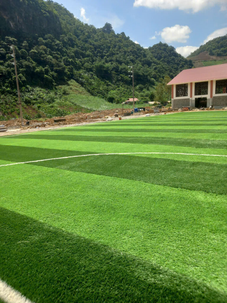 Khu vực sân bóng cỏ nhân tạo 7 người tại Trường Phiêng Pằn Khu vực sân bóng cỏ nhân tạo 7 người tại Trường Phiêng Pằn